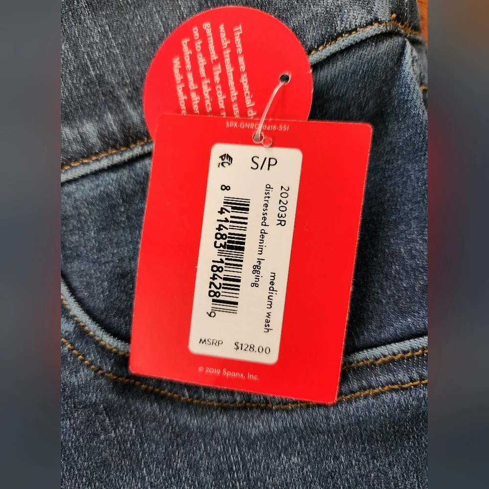 Spanx Women's Distressed Denim Legging ~Medium Wash ~SMALL **NEW - Picture 9 of 13